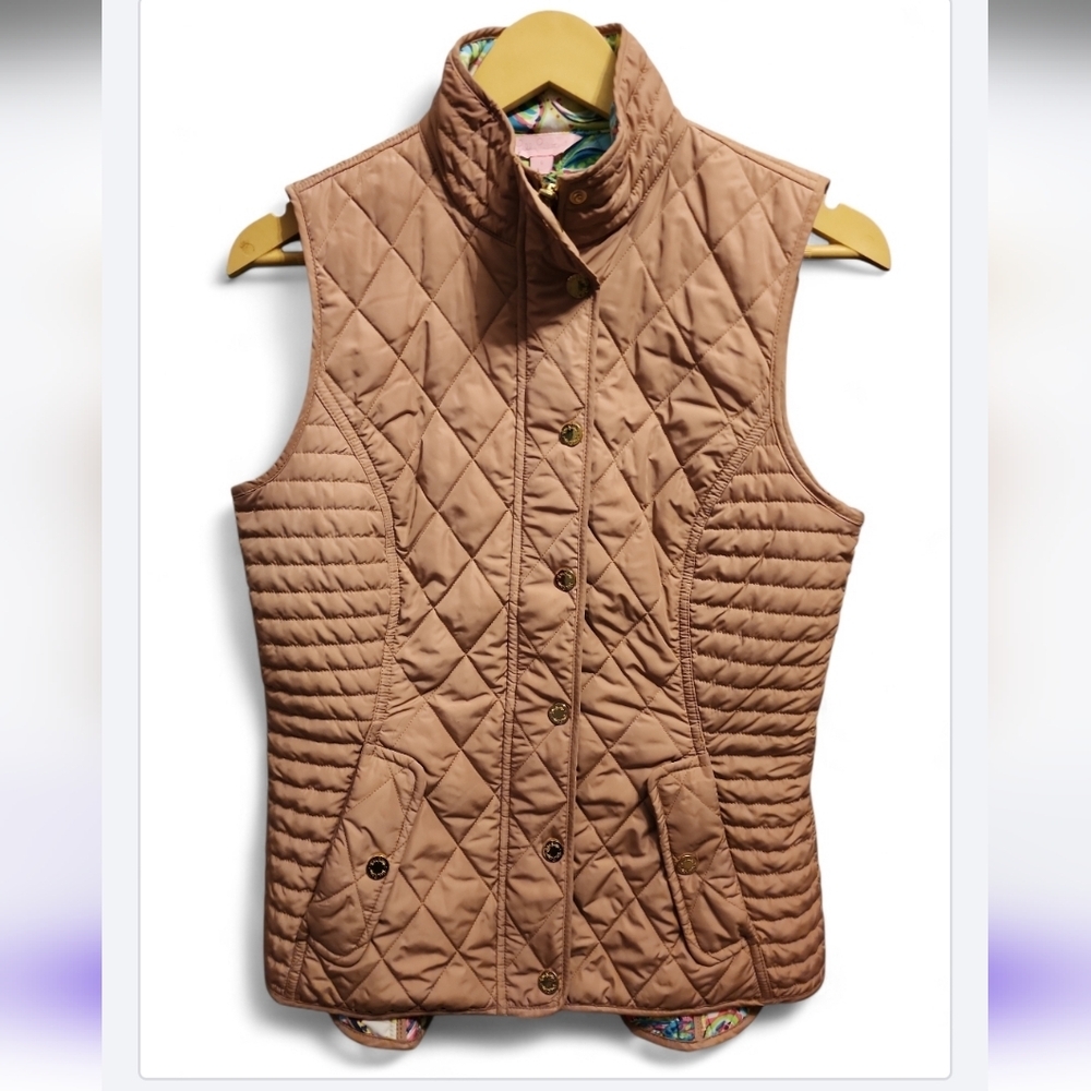 LILLY PULITZER - Women’s Tan Quilted Zip-Up Vest with Printed Lining Size Small